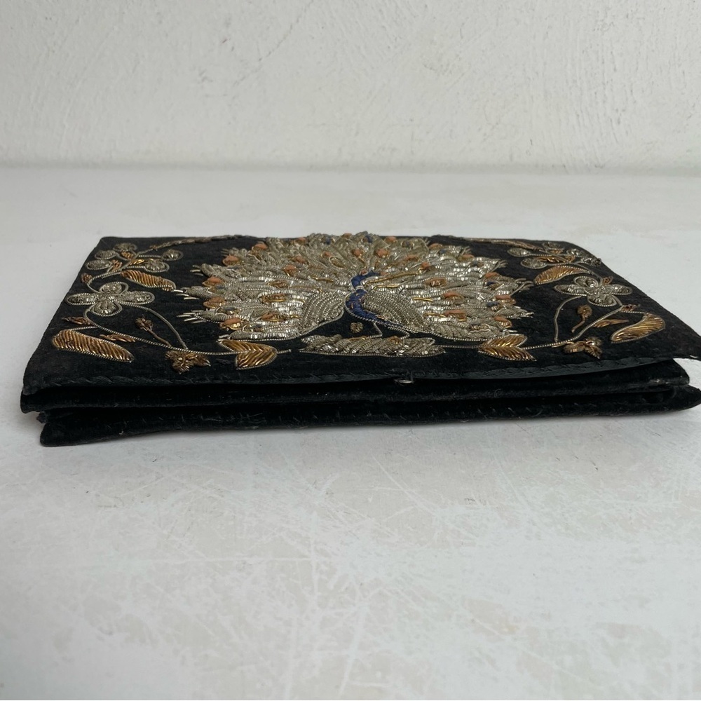 Vintage Mid-Century Modern Zadozi Embroidered Velvet Peacock Clutch Made India - Picture 6 of 17